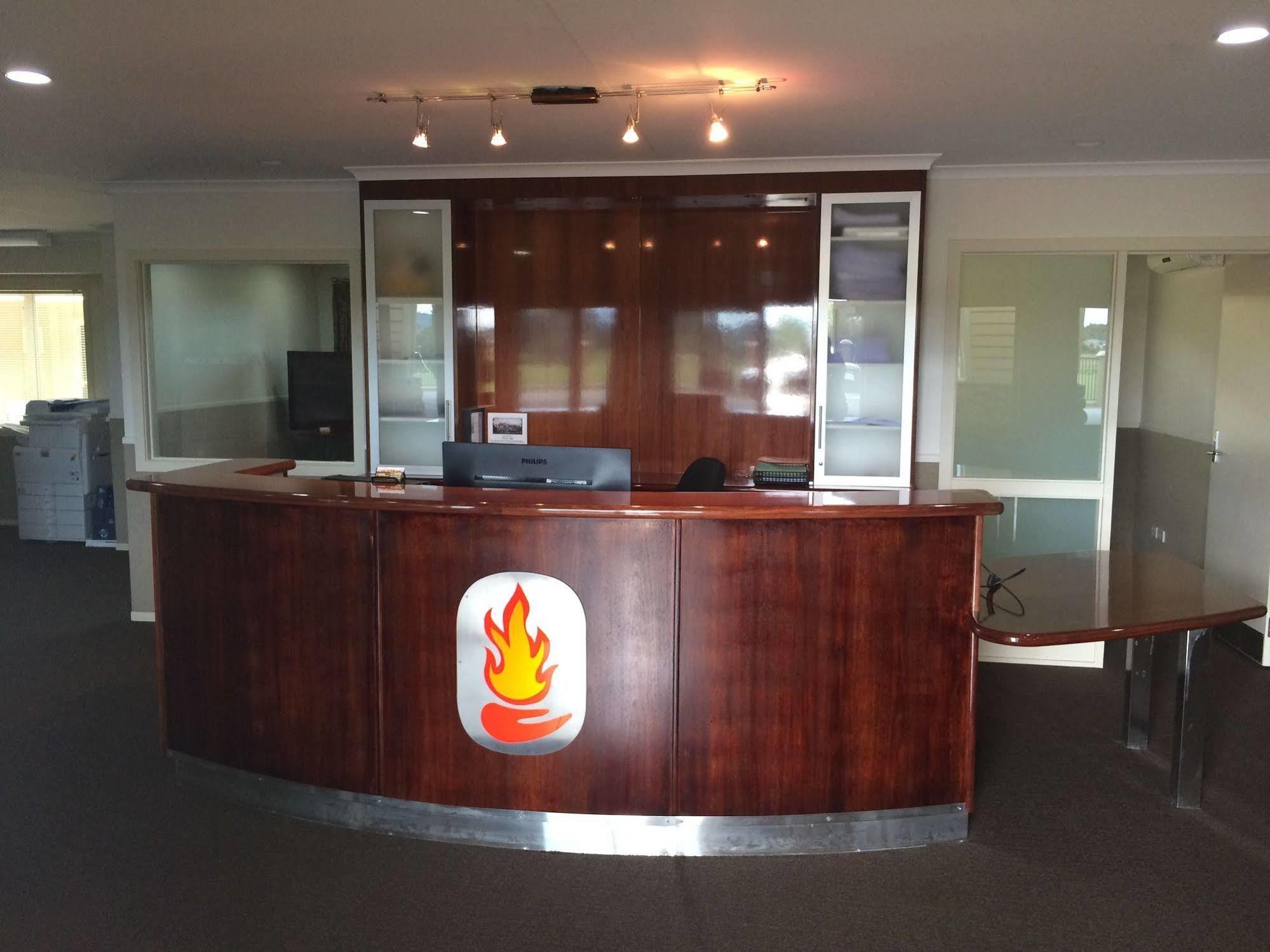 Bruce Pulman Lodge Papakura Buitenkant foto
